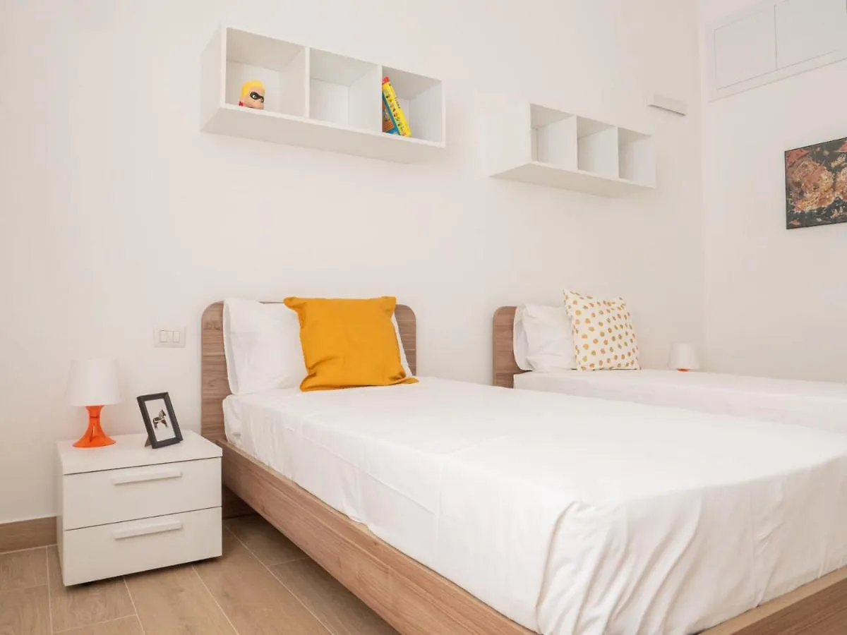 The Best Rent - Gorgeous Two-Bedroom Apartment Close To Cinque Giornate Square Milano Italien