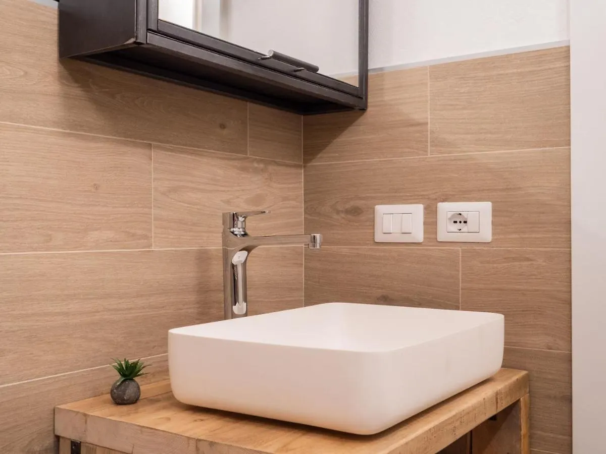 The Best Rent - Gorgeous Two-Bedroom Apartment Close To Cinque Giornate Square Milano