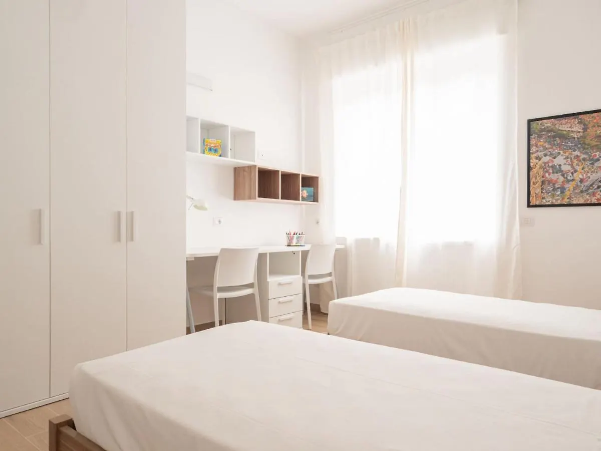The Best Rent - Gorgeous Two-Bedroom Apartment Close To Cinque Giornate Square Milan Italy